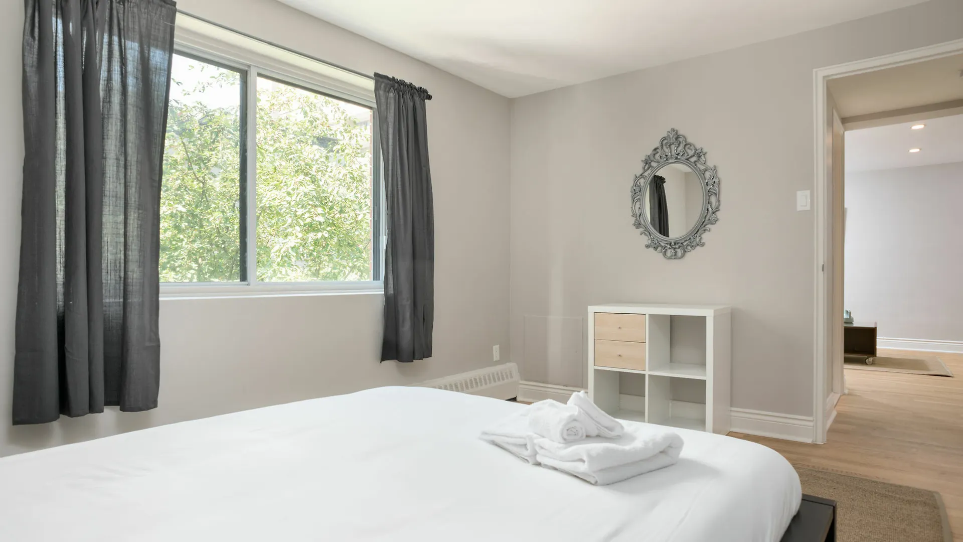 Spacious 2Br In Downtown Mtl By Sonder Montreal Canada