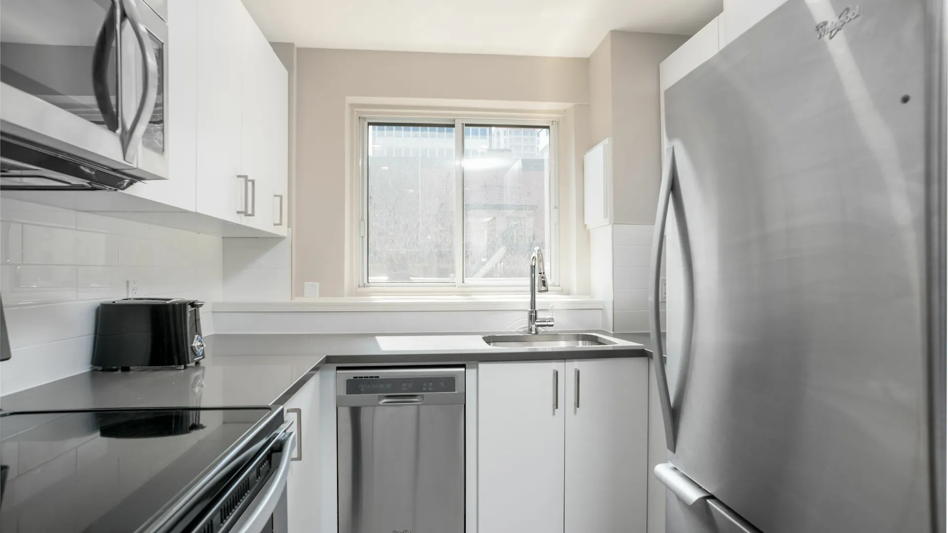 Spacious 2Br In Downtown Mtl By Sonder location