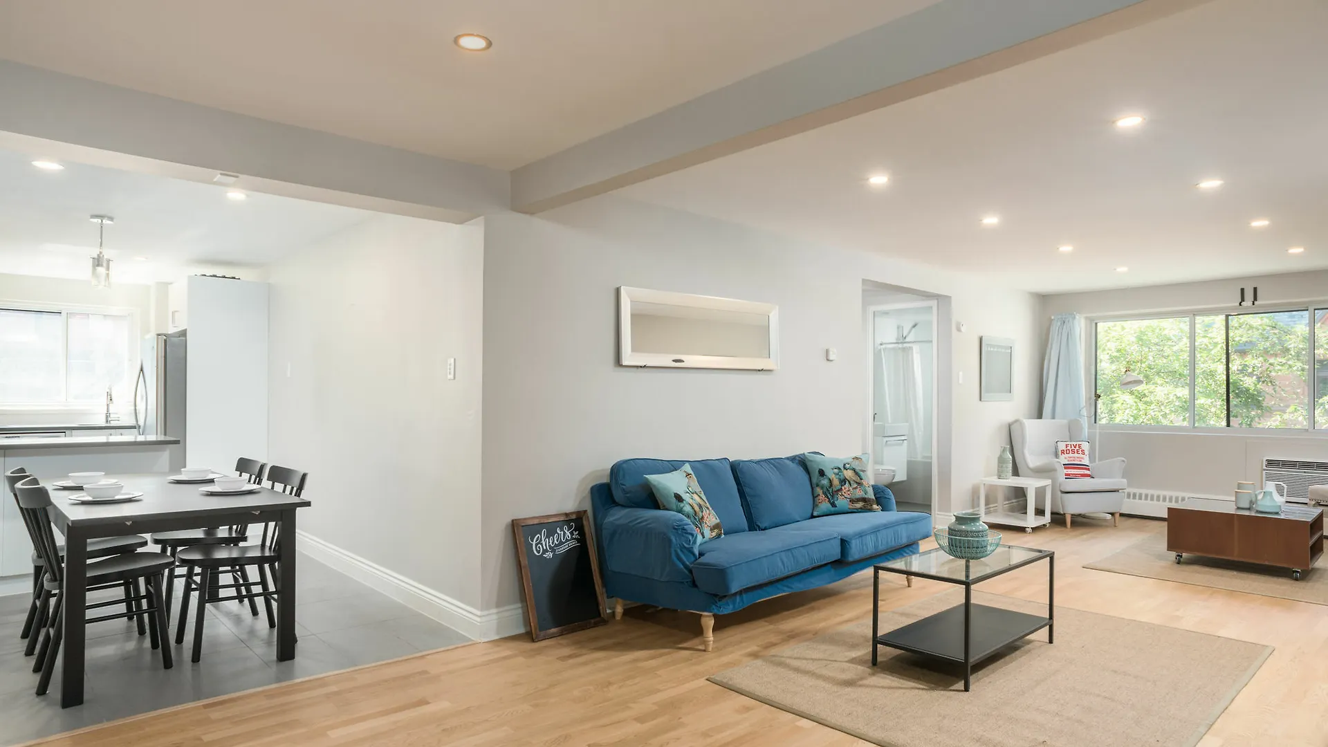 Apartment Spacious 2Br In Downtown Mtl By Sonder Montreal